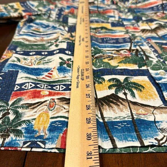 Reyn Spooner Button Down 2018 Christmas Hawaiian Shirt Size Large - Picture 4 of 10